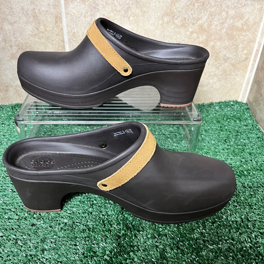 Crocs Leigh II Espresso Brown Platform Clog Mules with Suede Strap Women Size 9